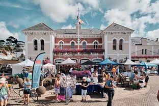 Twee eilanden, twee werelden