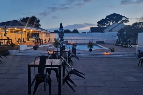 Hotel Saints Bay